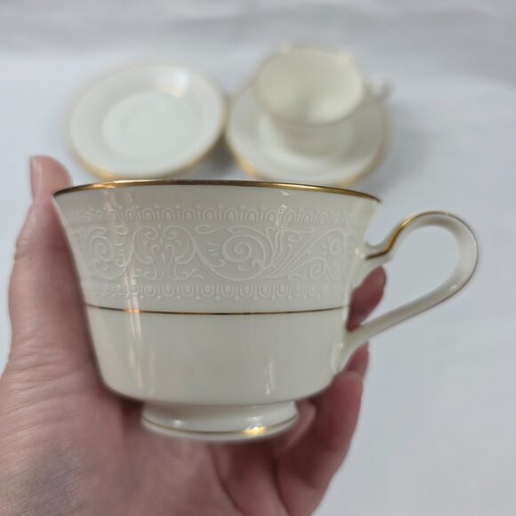 Noritake Tulane Cups & Saucers (2 Cups 4 Saucers) White Scrolls Gold Ring & Rim - Picture 9 of 15